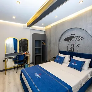 Hotel Paradise, Provincia di Istanbul